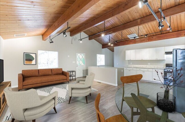 Foto del edificio - 31346 Deer Lick Ln