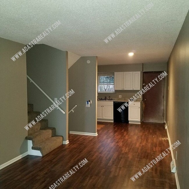 Building Photo - Spacious Olathe Duplex-Available NOW!!!