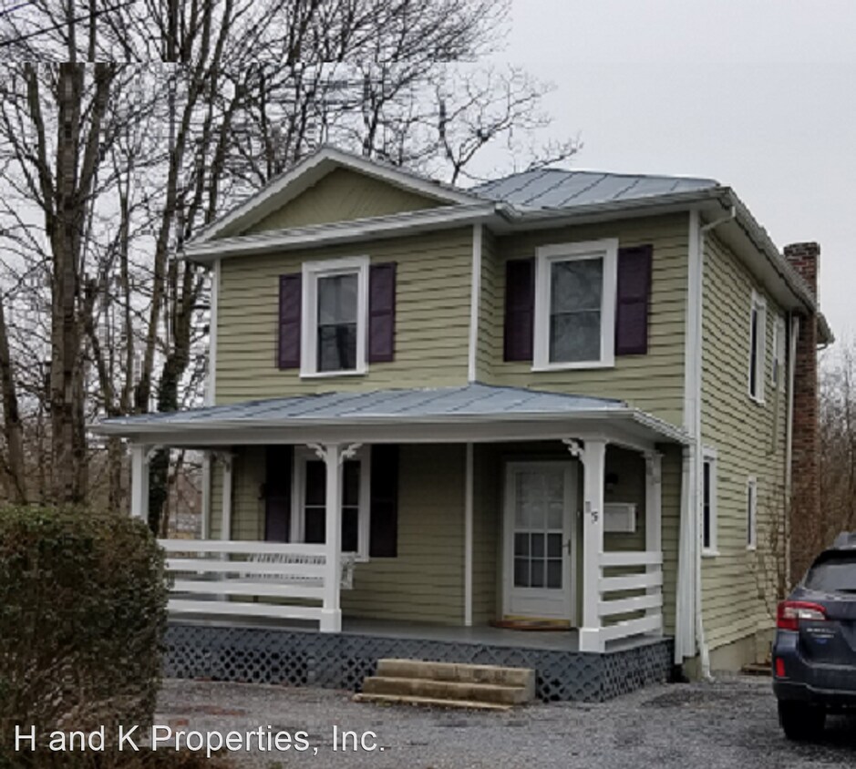 Primary Photo - 2 br, 2 bath House - 15 Fuller St.