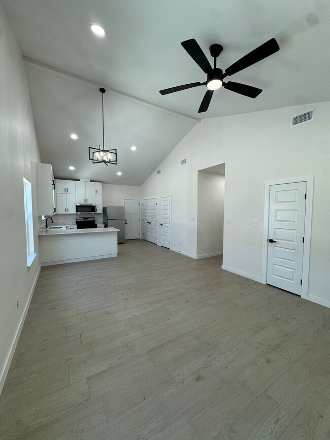 Foto del edificio - 2512 Mockingbird Rd
