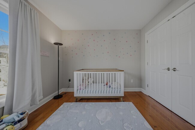 Foto del edificio - 1707 Summer St