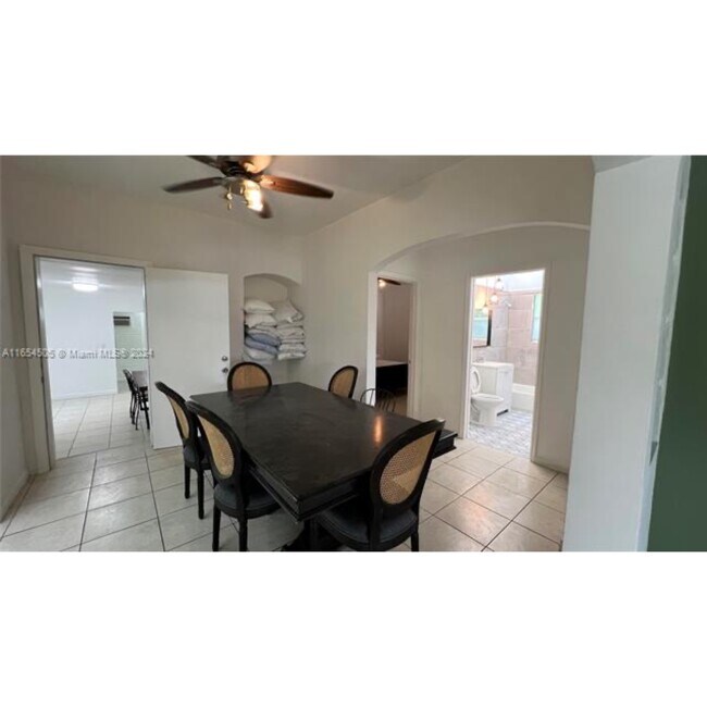 Foto del edificio - 113 NW 35th St