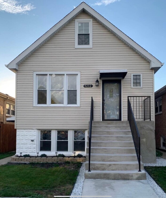 Primary Photo - 5212 S Lorel Ave