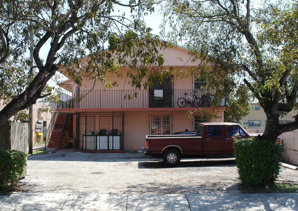 Building Photo - 1949 NW 19th Ave