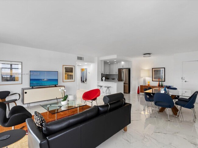 Foto del edificio - 336 N Birch Rd