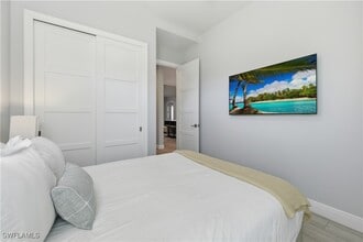 Building Photo - 711 91st Ave N