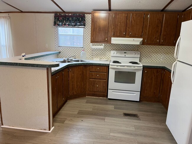 Building Photo - Three-Bedroom, Two-Bathroom Mobile Home fo...