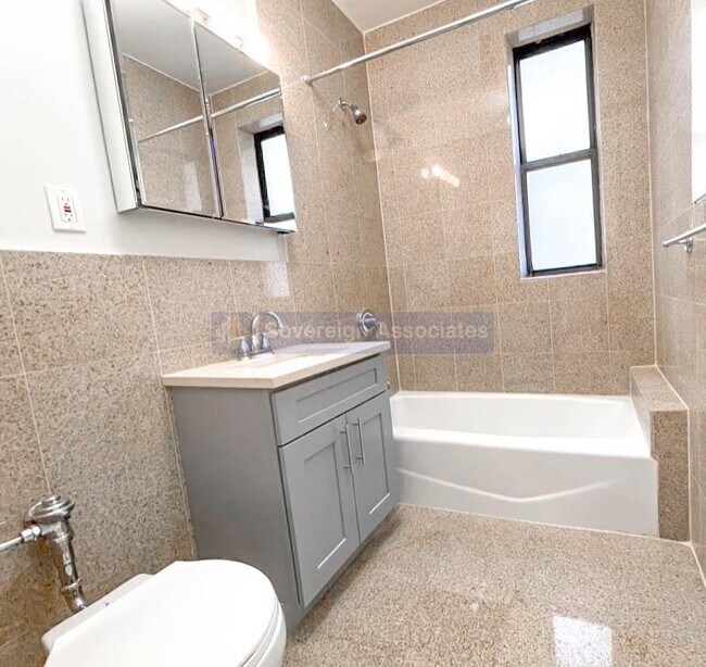 Foto del edificio - 664 W 163rd St