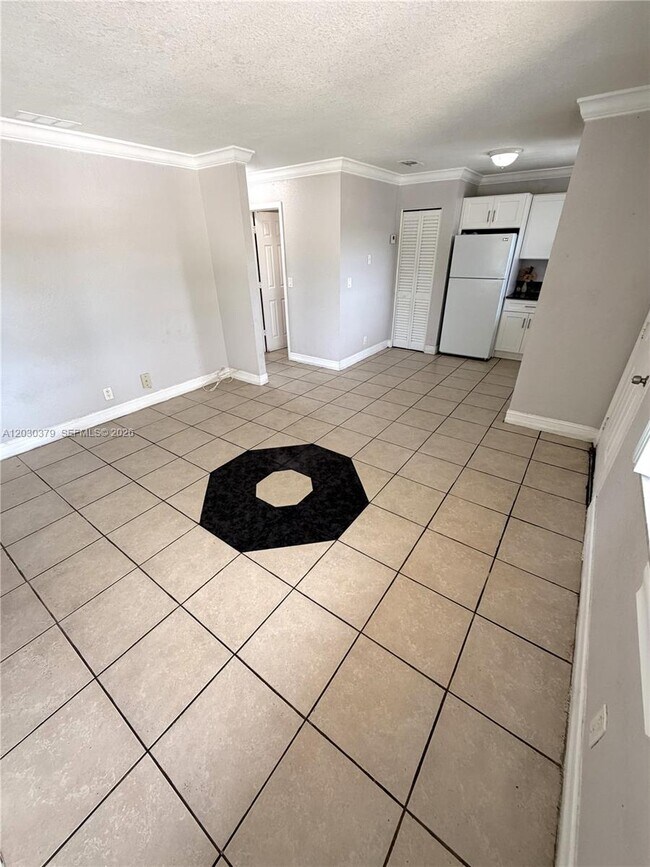 Foto del edificio - 412 Lakeside Dr