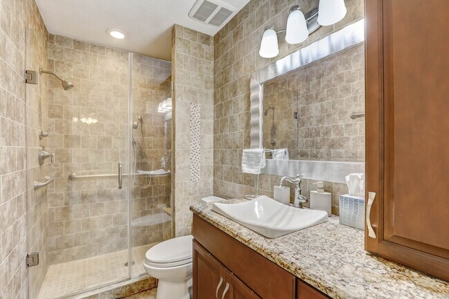 Building Photo - 16 Birchwood Cove