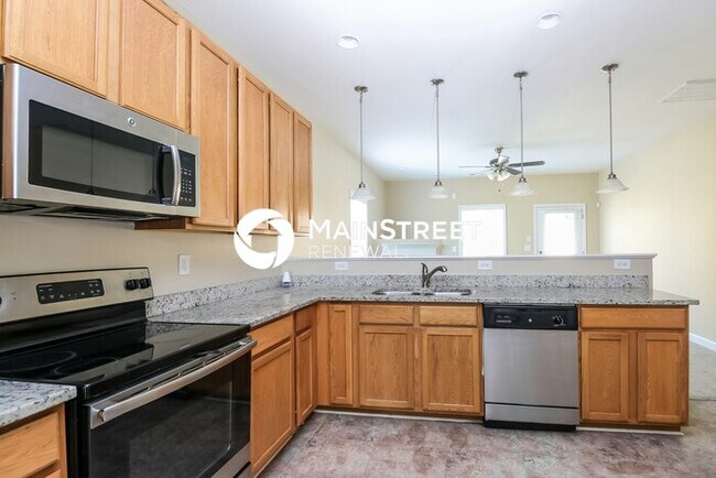 Building Photo - 5 Bedroom Pet-Friendly Home in Winston-Salem, NC with Main Street Renewal