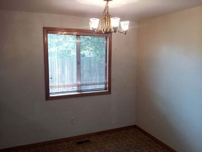 Foto del edificio - Perfectly Located Single Family Home!!!