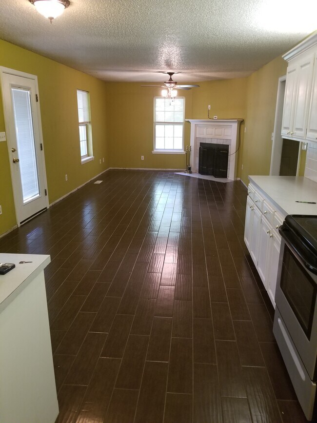 Livingroom - 1 Sutton Ln