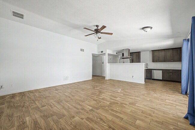 Foto del edificio - 13608 N 41st Pl
