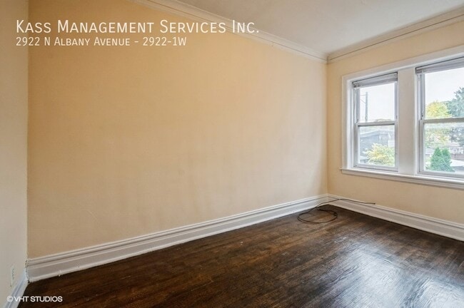 Building Photo - 2922 N Albany Ave
