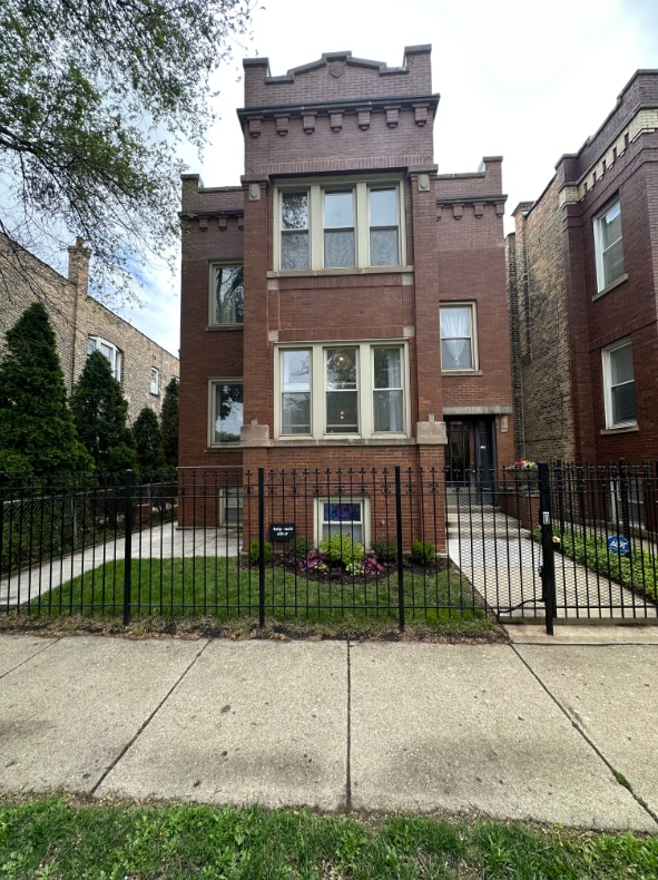 Building Photo - 3317 W Belden Ave