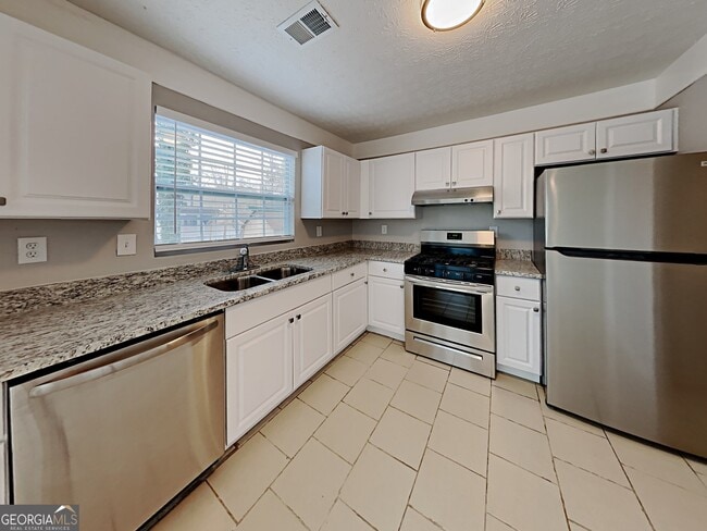 Building Photo - 1170 Hampton Hill Ct