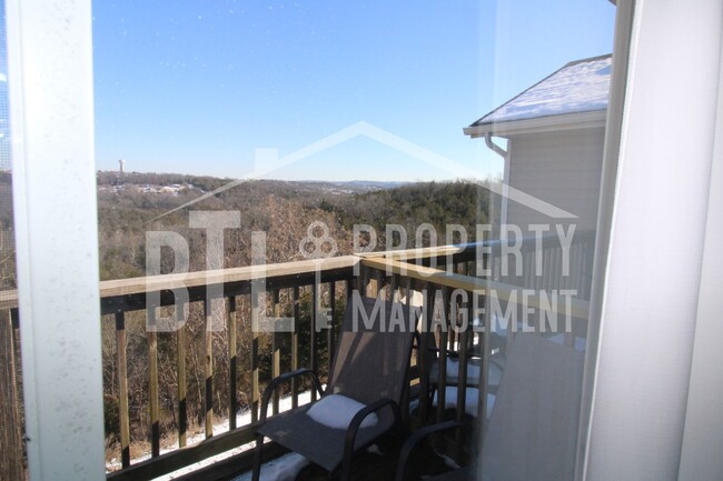 Building Photo - Beautiful Furnished 3 Bedroom Condo!