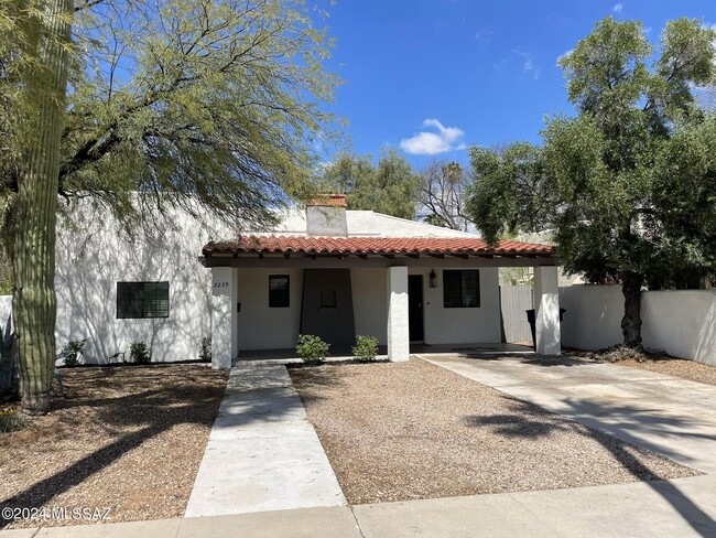 Foto del edificio - 2239 E 4th St