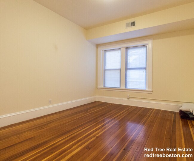 Foto del edificio - 1463 Beacon St