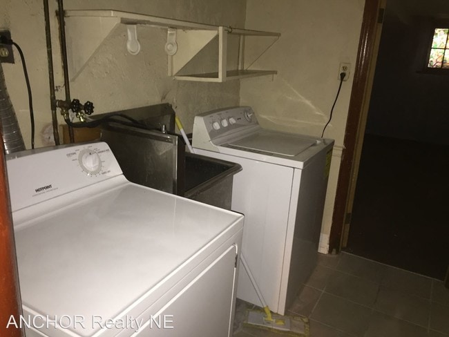 Building Photo - 6632 Lynford St