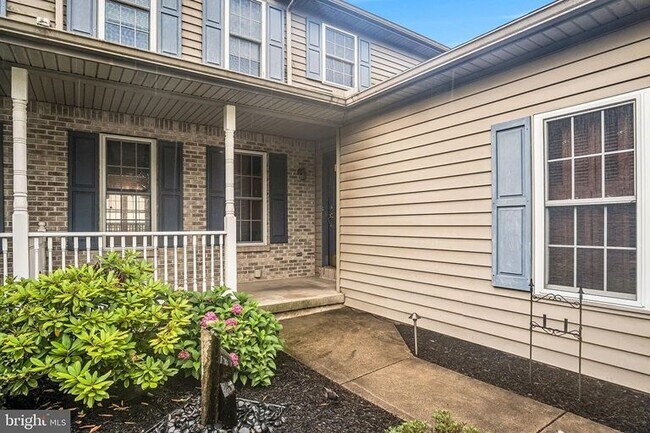 Foto del edificio - 15 Lenox Ct