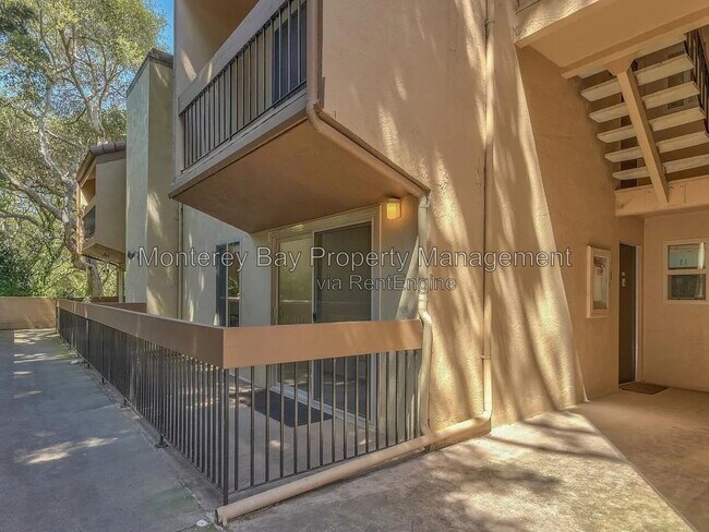 Foto del edificio - 3103 Golden Oaks Ln