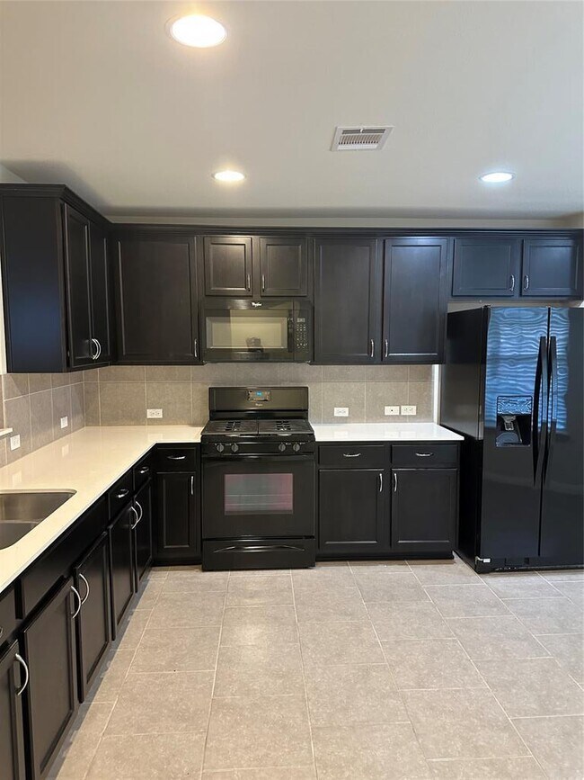 Foto del edificio - 410 Holiday Creek Ln
