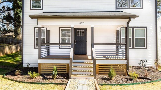 Building Photo - 870 Gaston St SW