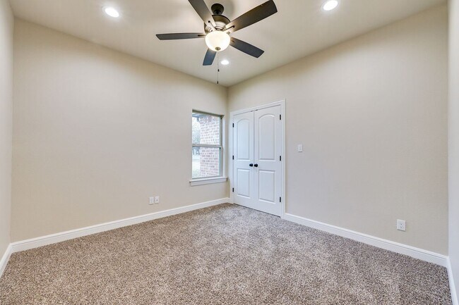 Foto del edificio - 306 W Mclaine, Sherman, TX