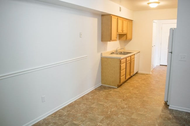 Building Photo - Five Points Courtyard Apartments