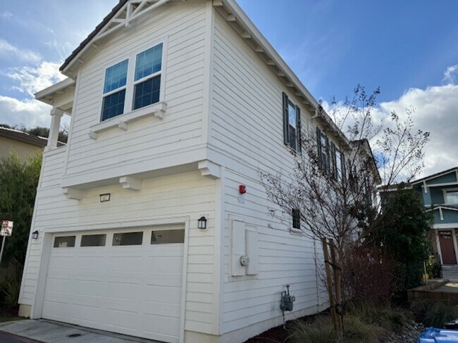 Foto del edificio - Beautiful 2 story home in Walnut Creek