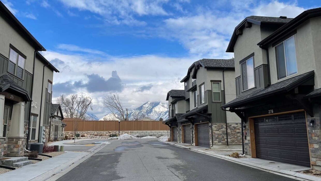 274 E Sandy Sage Way, Sandy, UT 84070 Townhome Rentals in Sandy UT