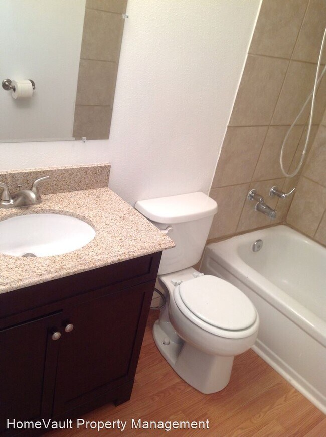 Foto del edificio - 2 br, 1 bath House - 5210 Hickory Avenue