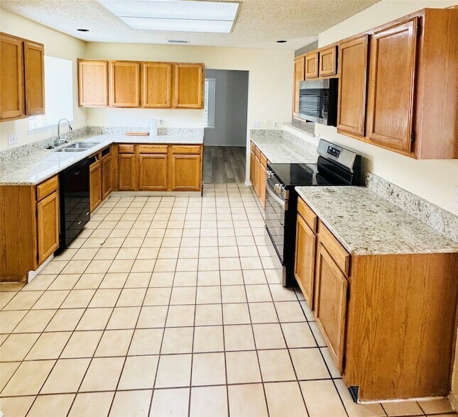 Foto del edificio - 700 Retriever Ln