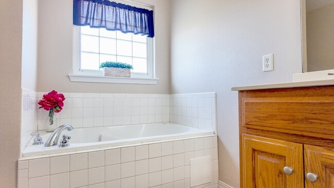 Photo - 5005 David Dr House