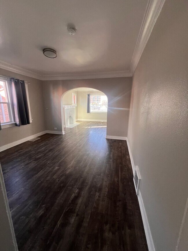 Foto del edificio - Curtis Newton Fourplex