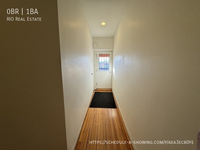 Building Photo - 821 Santa Fe Dr