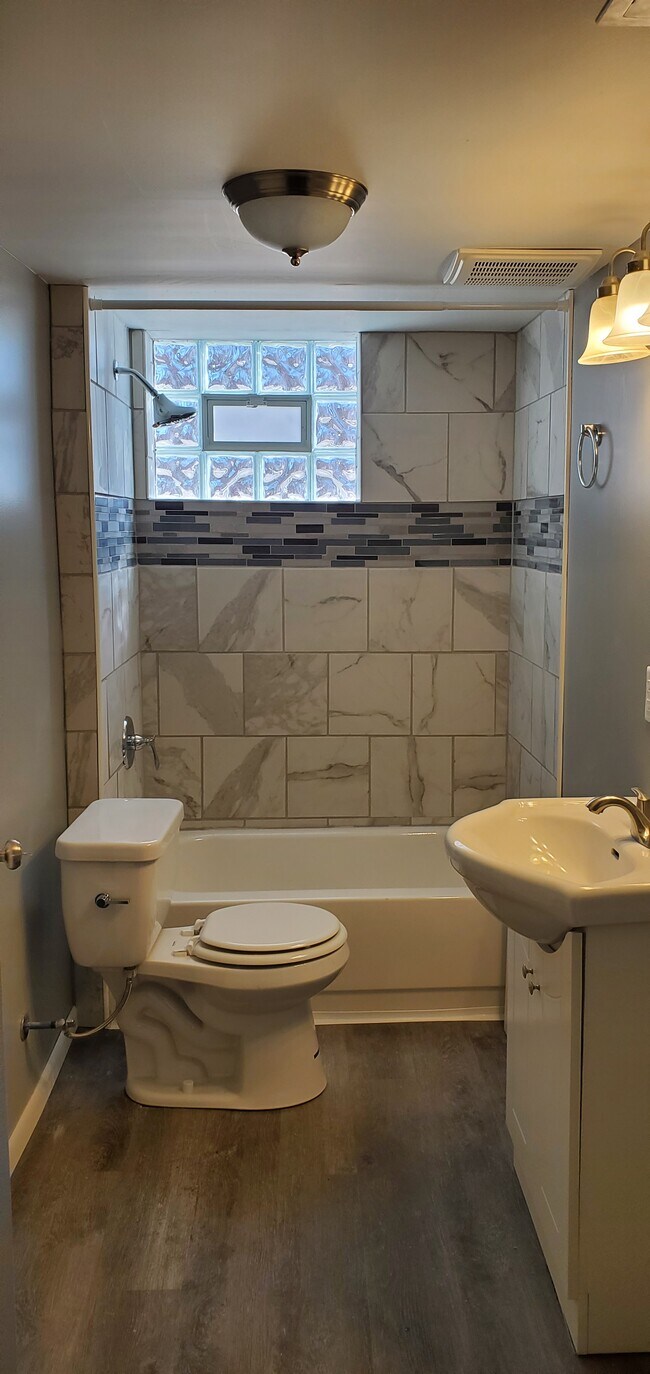 Bathroom - 435 Westwood Rd