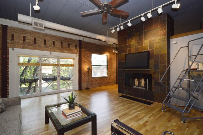 Foto del edificio - 4745 N Ravenswood Ave