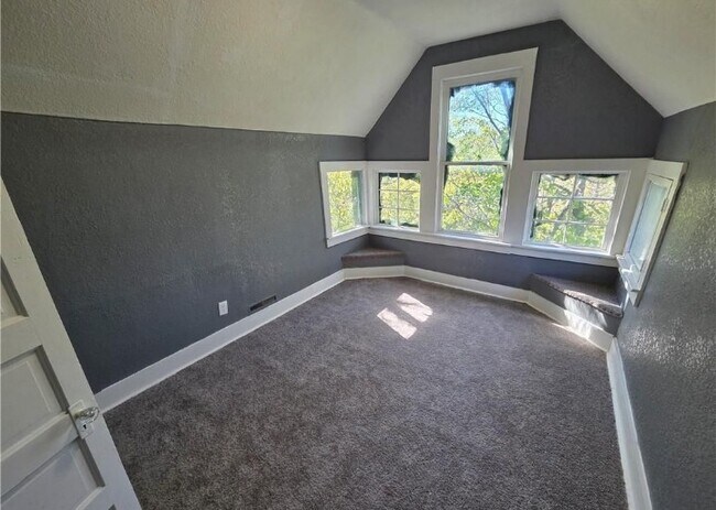 Foto del edificio - 1202 4th Ave