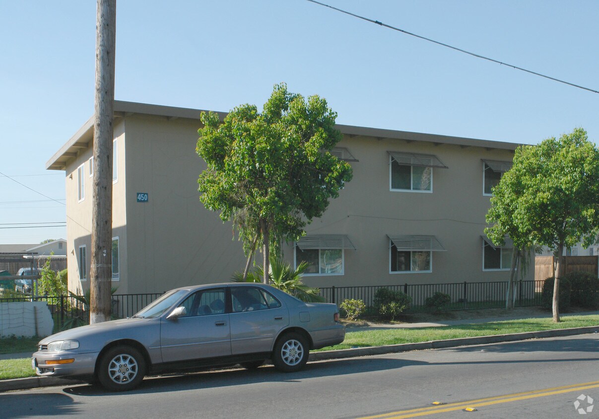 Primary Photo - 450 Lewis Rd