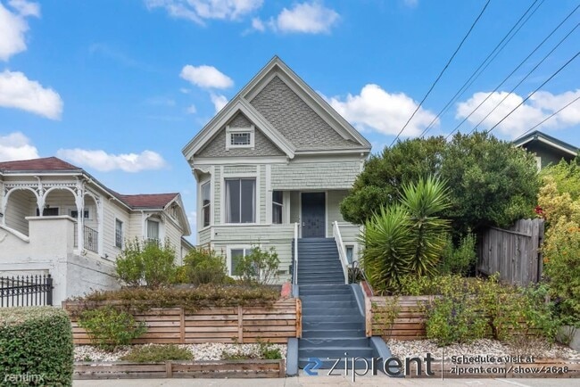 Building Photo - 3 br, 1 bath House - 2200 E 21st St, Oakla...