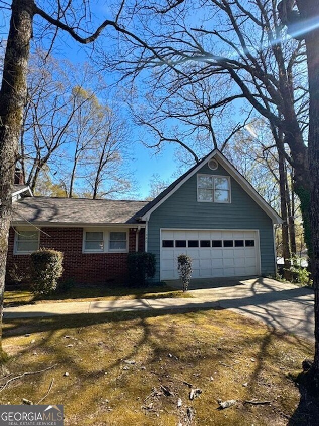 Building Photo - 1380 Chestnut Hill Rd