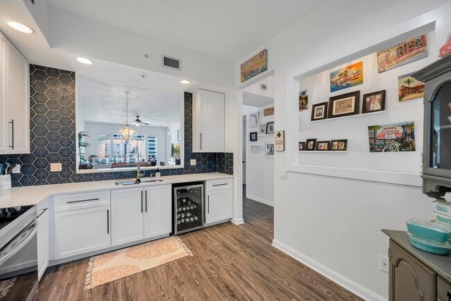 Foto del edificio - 10 Harbour Isle Dr E