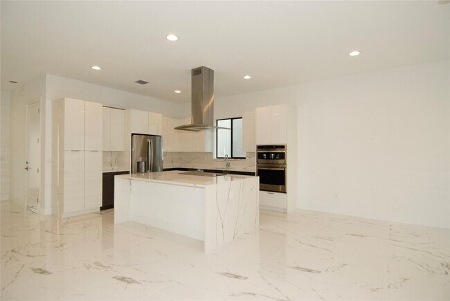 Foto del edificio - 1445 SW 23rd Ct