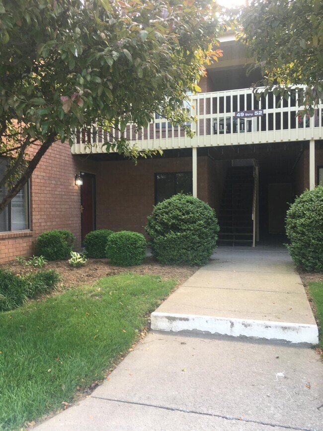 Building Photo - 1710 Charlestown New Albany Rd