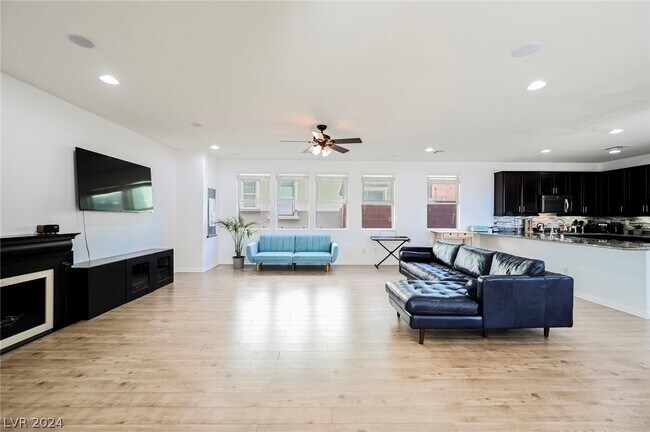 Foto del edificio - 5484 Sentinel Point Ct