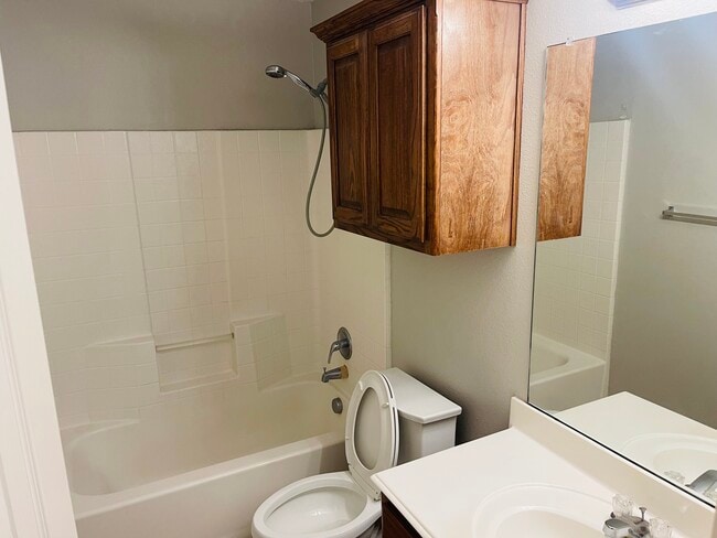 Bathroom - Corner Stone Apartments