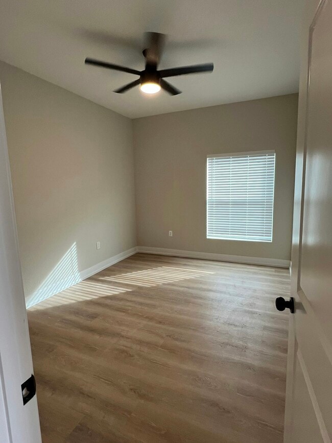 Building Photo - 12032 Tetzel Avenue, Unit 12032
